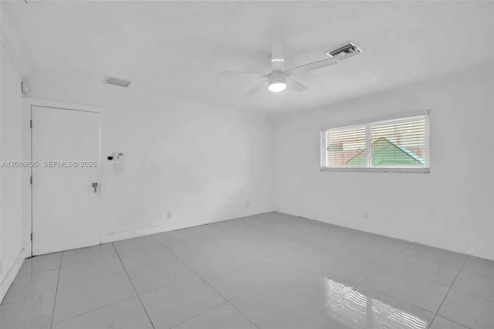 1436 NW 8th St Dania Beach, FL 33004