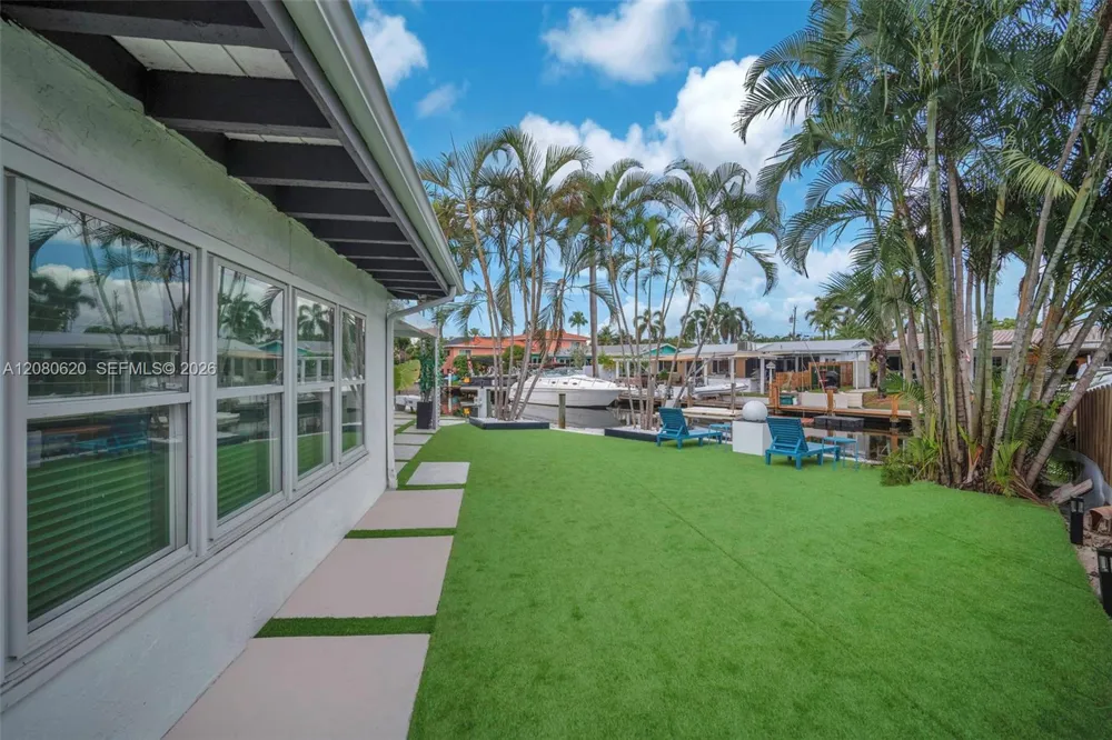 1436 NW 8th St Dania Beach, FL 33004