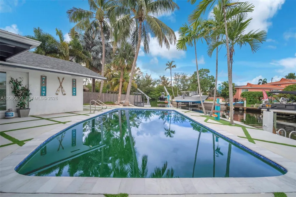 1436 NW 8th St Dania Beach, FL 33004