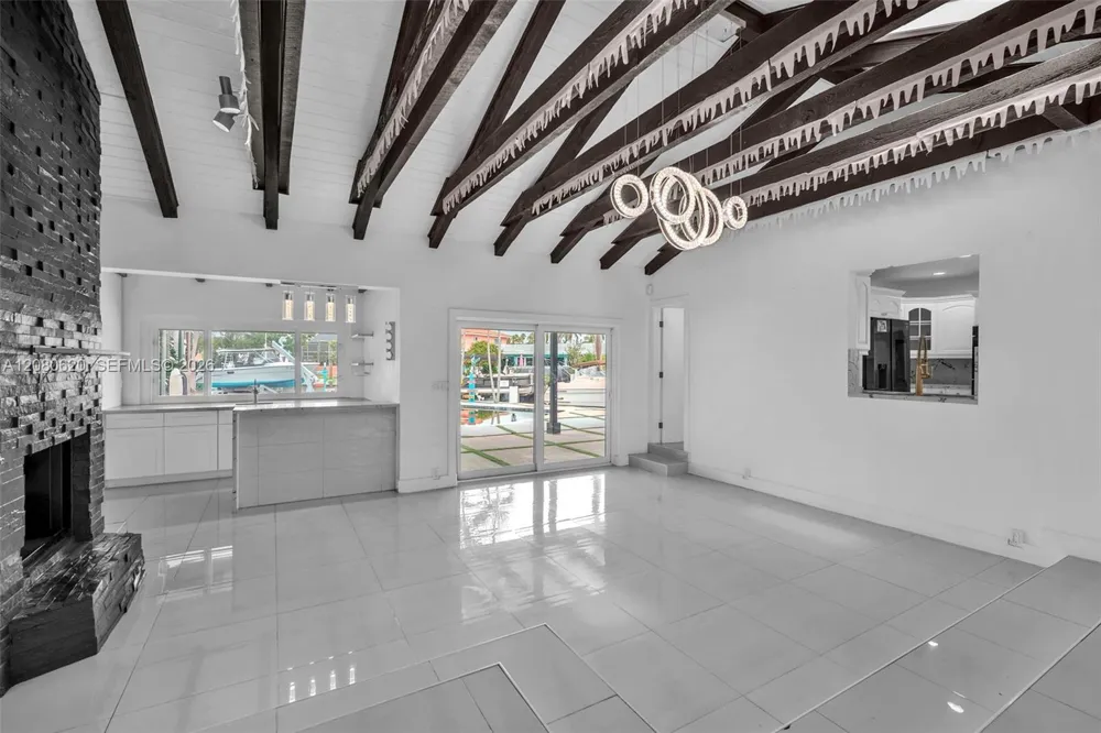 1436 NW 8th St Dania Beach, FL 33004