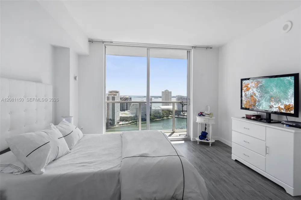 500 Brickell Ave #3000 Miami, FL 33131