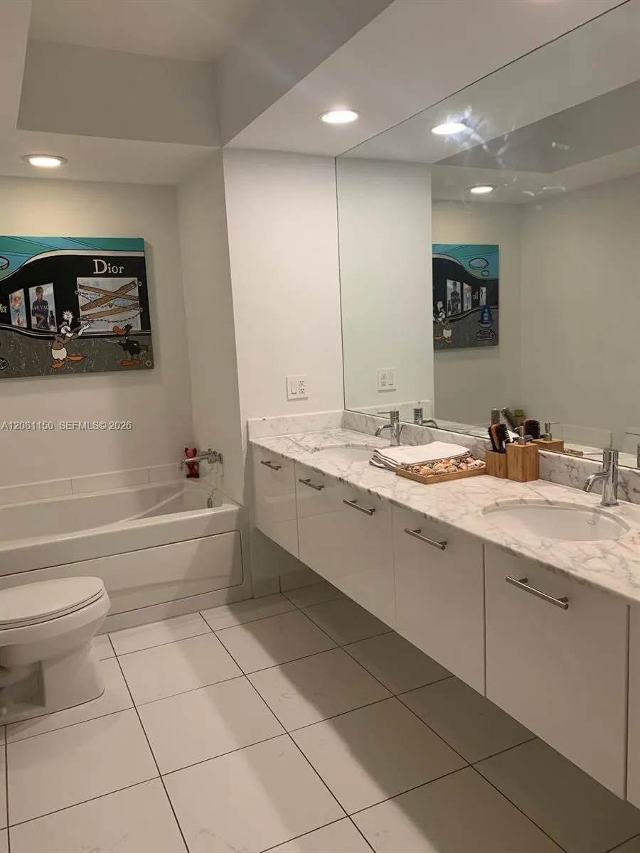 500 Brickell Ave #3000 Miami, FL 33131
