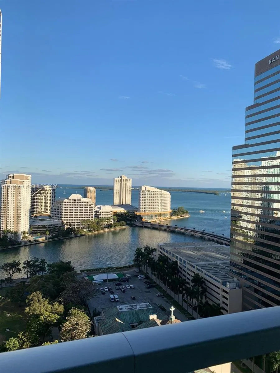 500 Brickell Ave #3000 Miami, FL 33131