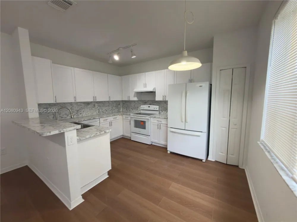 7978 SW 166th Pl Miami, FL 33193