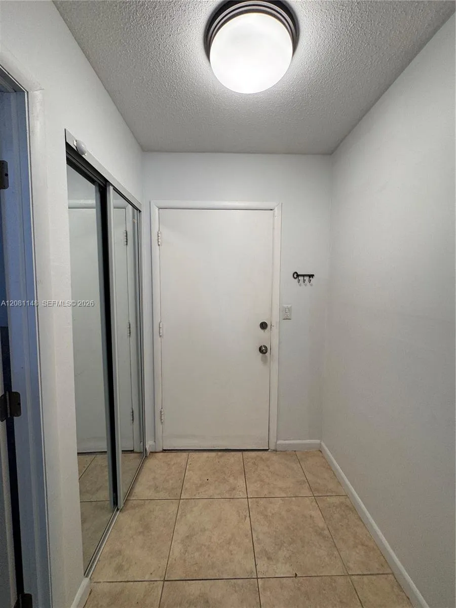 1670 NE 191st St #100-3 Miami, FL 33179