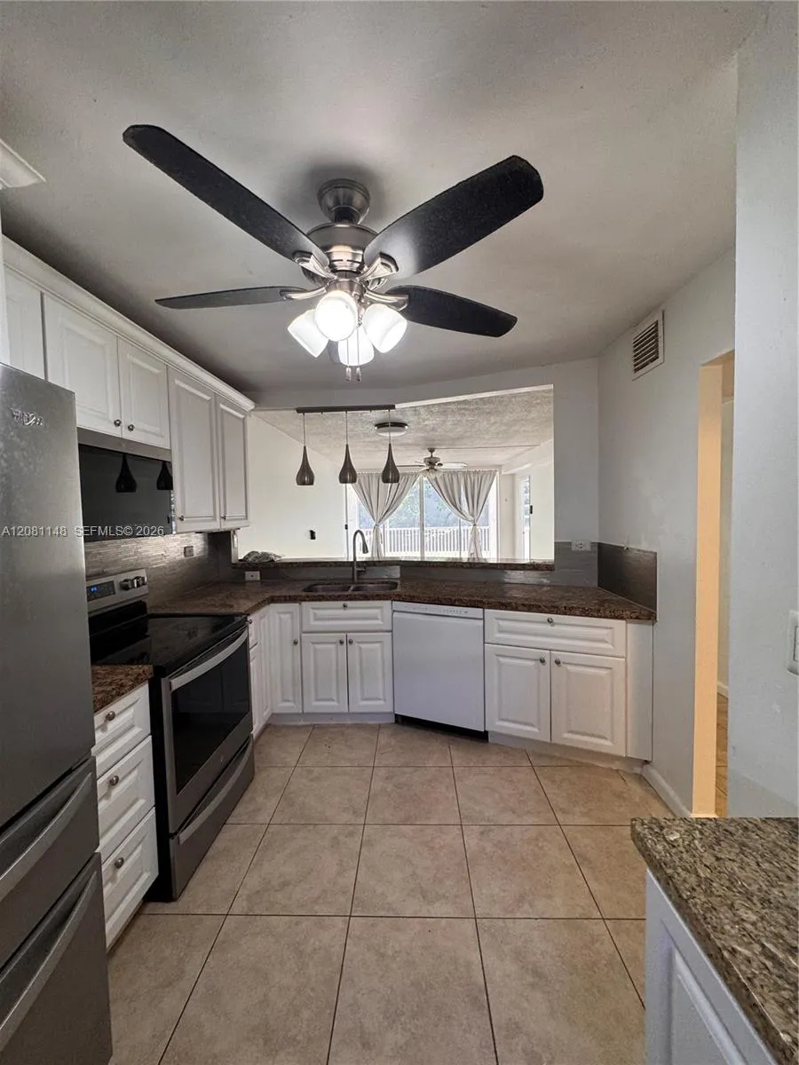 1670 NE 191st St #100-3 Miami, FL 33179
