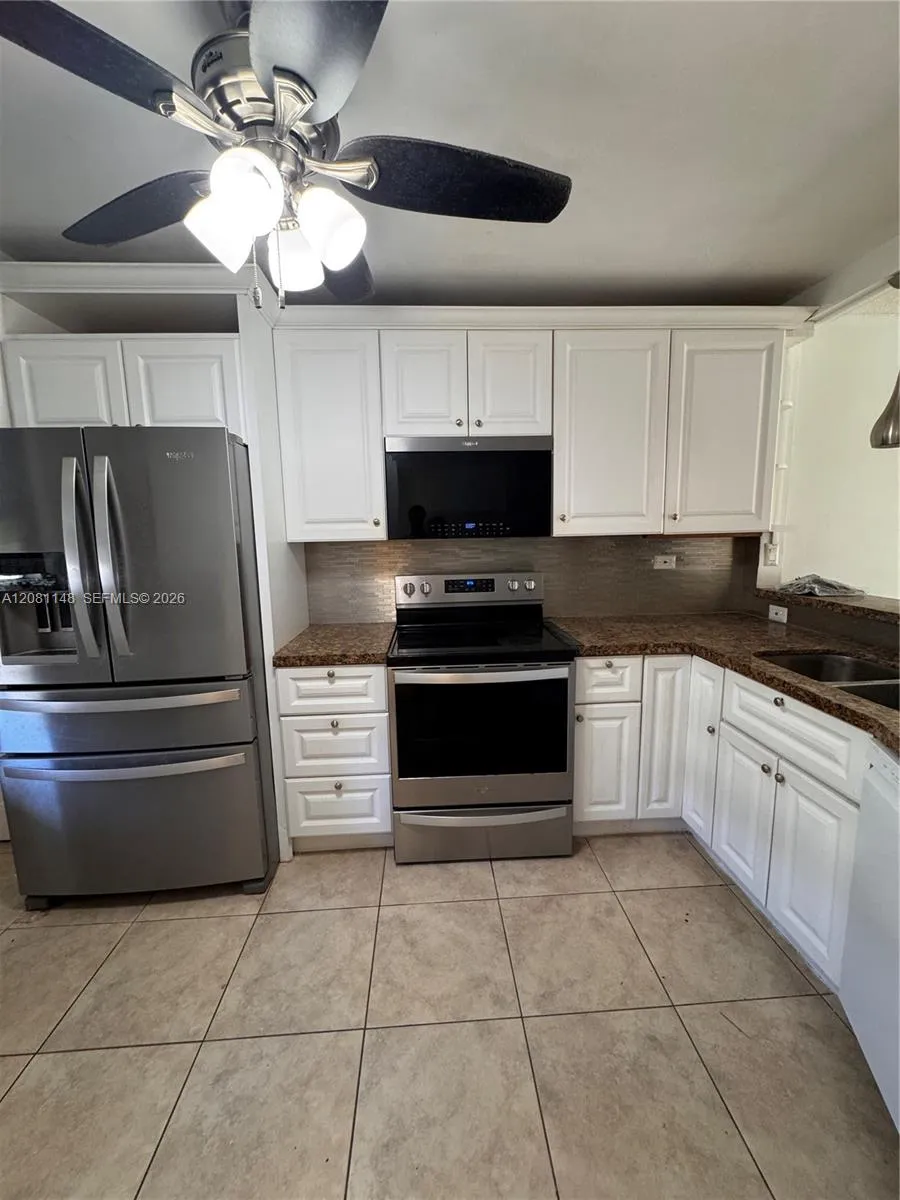 1670 NE 191st St #100-3 Miami, FL 33179