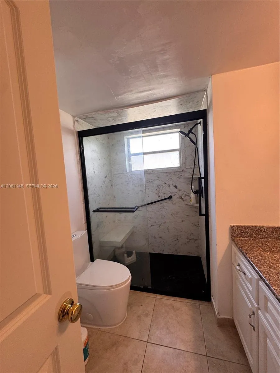 1670 NE 191st St #100-3 Miami, FL 33179