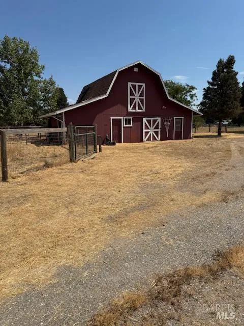 55271 Oak Lane Covelo, CA 95428