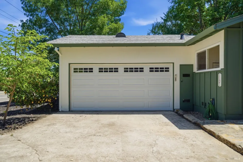 1121 Valley View Street St. Helena, CA 94574