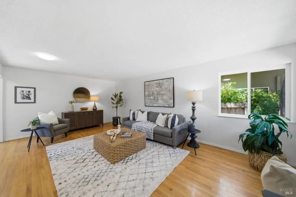 1121 Valley View Street St. Helena, CA 94574