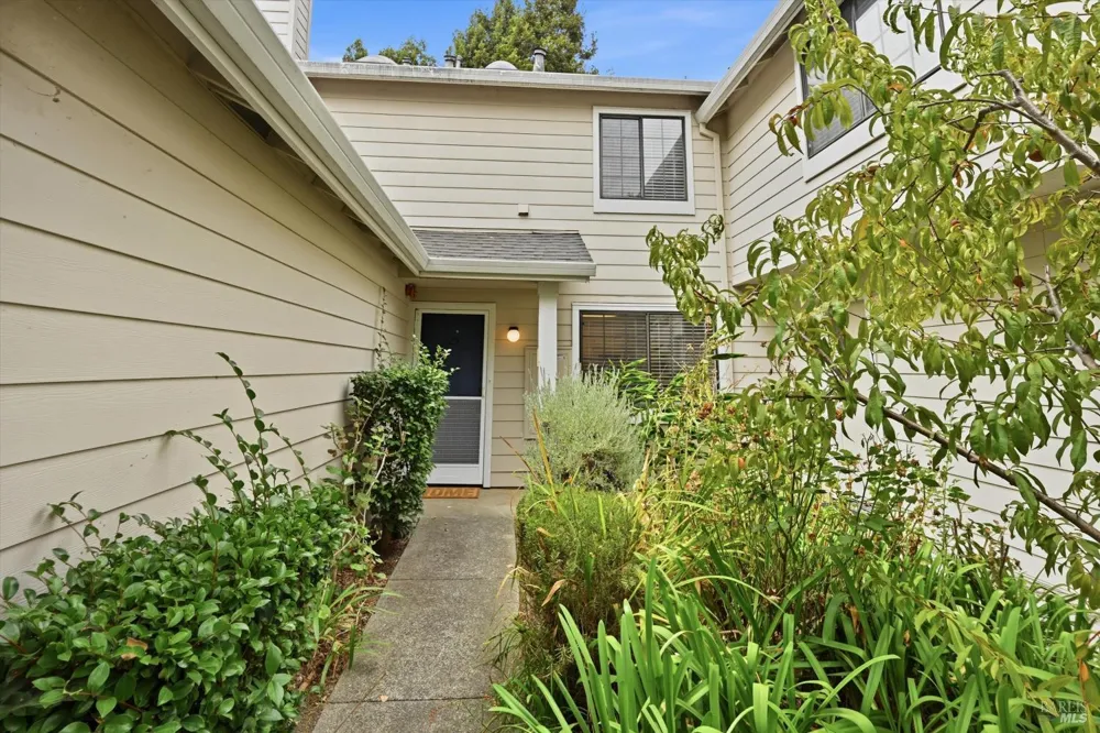 125 Golden Gate Circle Napa, CA 94558