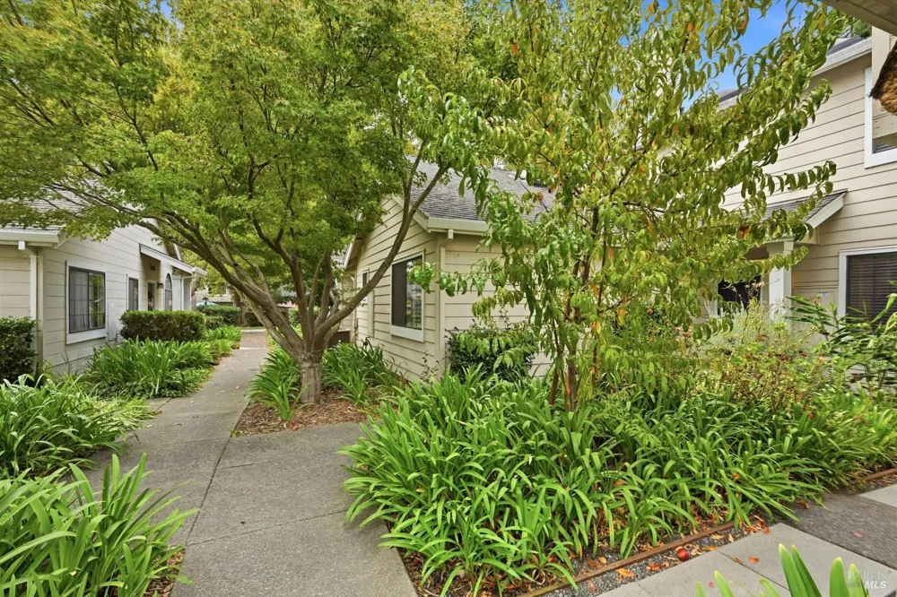 125 Golden Gate Circle Napa, CA 94558
