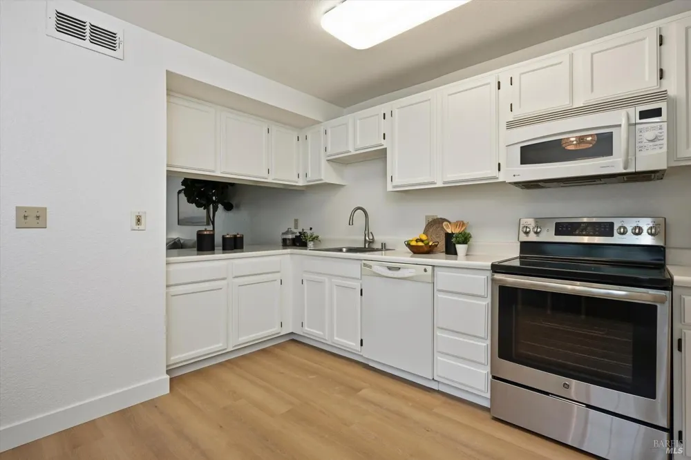 125 Golden Gate Circle Napa, CA 94558