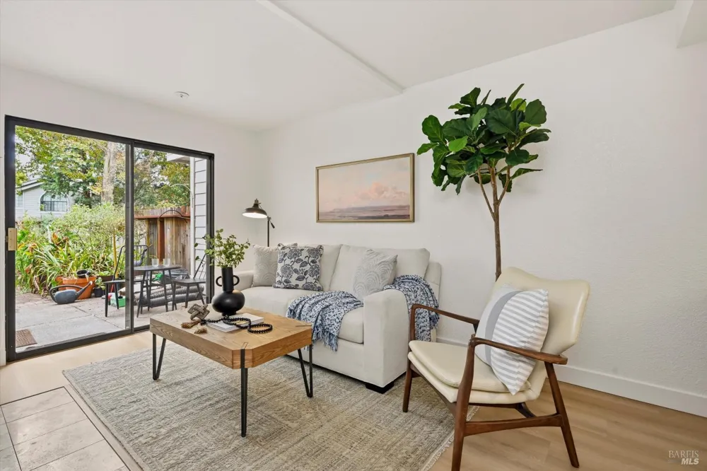 125 Golden Gate Circle Napa, CA 94558