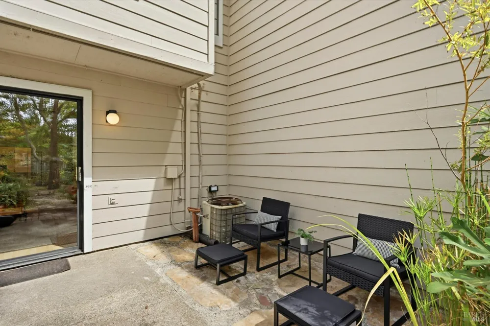 125 Golden Gate Circle Napa, CA 94558