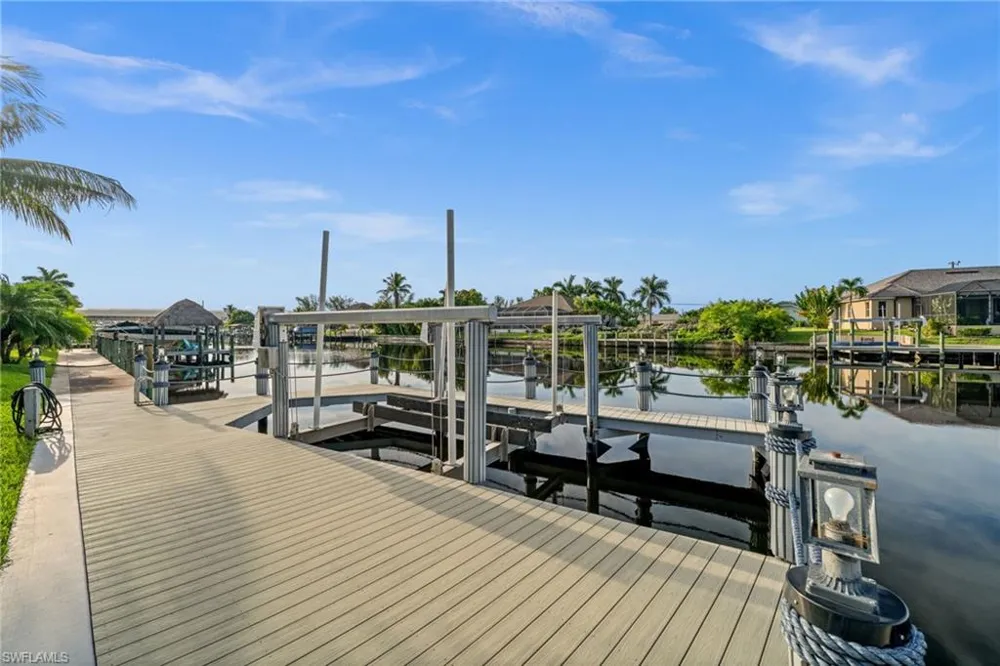 2212 SW 44th Terrace Cape Coral, FL 33914