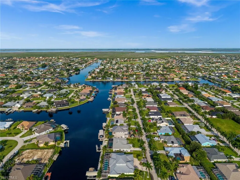 2212 SW 44th Terrace Cape Coral, FL 33914