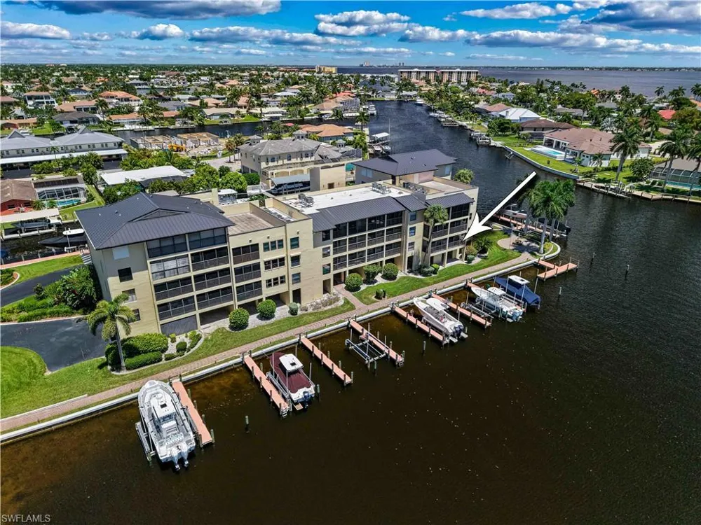4647 SE 17th Place #105 Cape Coral, FL 33904
