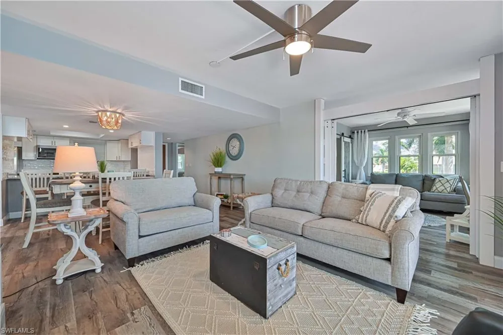4647 SE 17th Place #105 Cape Coral, FL 33904