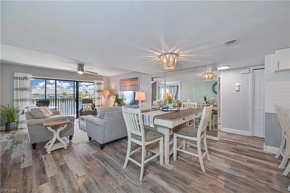 4647 SE 17th Place #105 Cape Coral, FL 33904