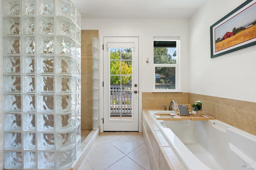 3991 Haven Court Sebastopol, CA 95472