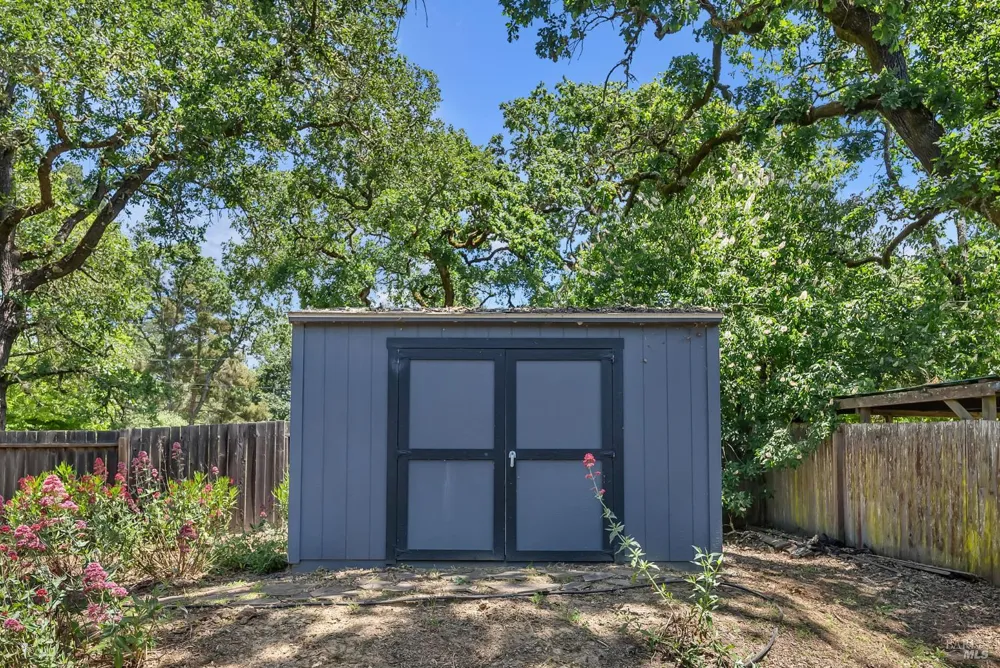 3991 Haven Court Sebastopol, CA 95472