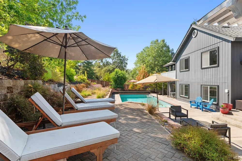 3991 Haven Court Sebastopol, CA 95472