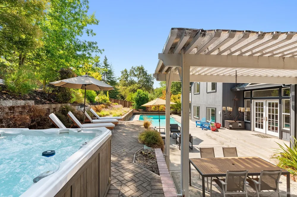 3991 Haven Court Sebastopol, CA 95472