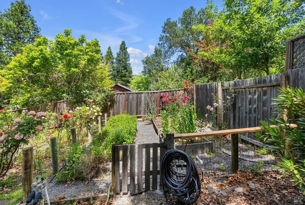 3991 Haven Court Sebastopol, CA 95472