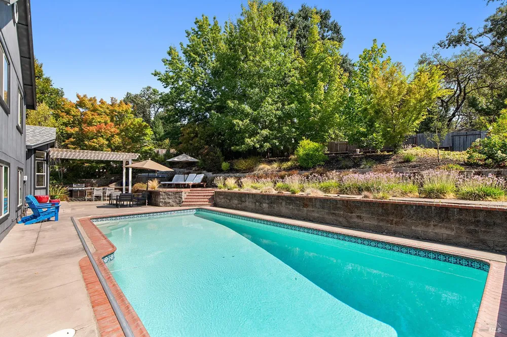3991 Haven Court Sebastopol, CA 95472