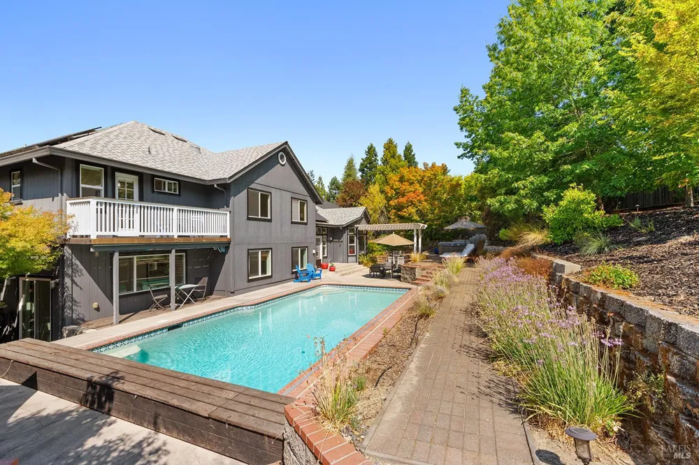 3991 Haven Court Sebastopol, CA 95472