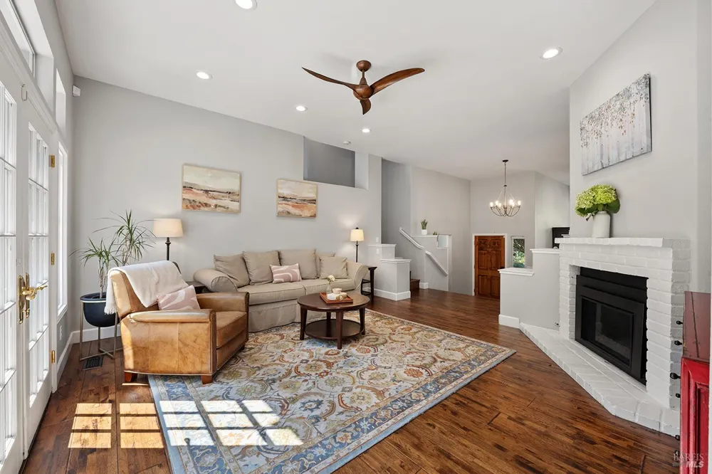 3991 Haven Court Sebastopol, CA 95472