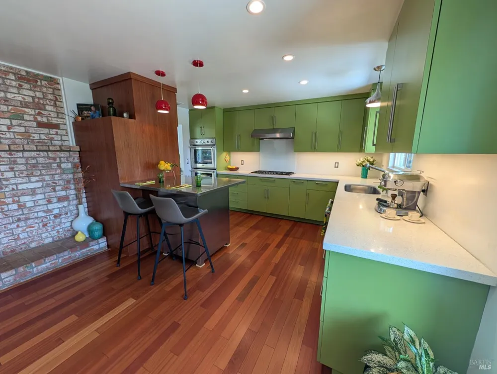 211 Hill Boulevard Petaluma, CA 94952