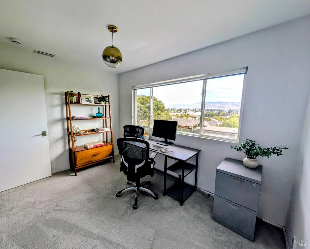 211 Hill Boulevard Petaluma, CA 94952