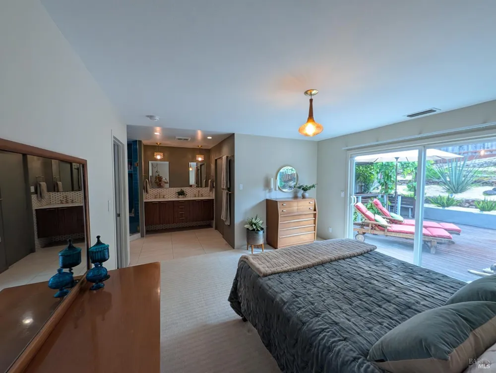 211 Hill Boulevard Petaluma, CA 94952