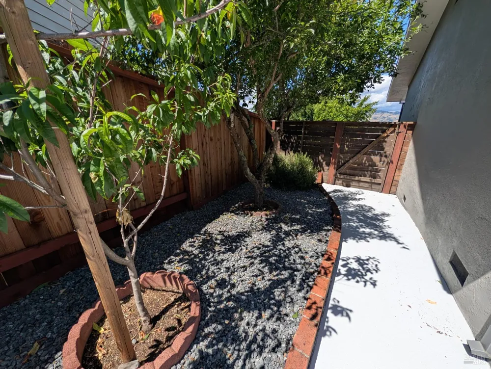 211 Hill Boulevard Petaluma, CA 94952