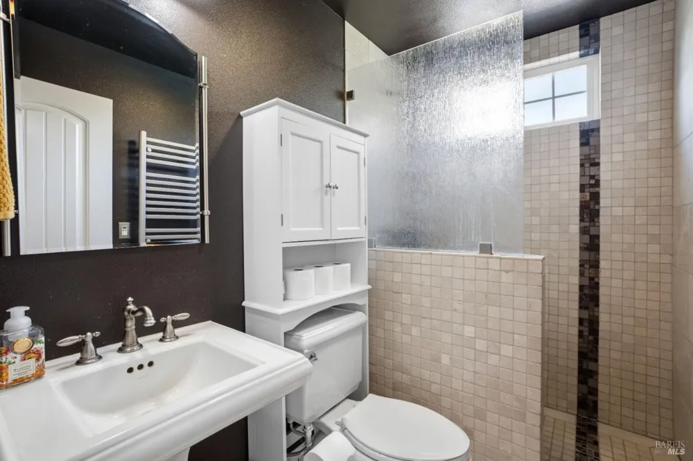 2150 Valley Road Willits, CA 95490