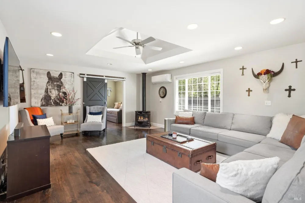 2150 Valley Road Willits, CA 95490