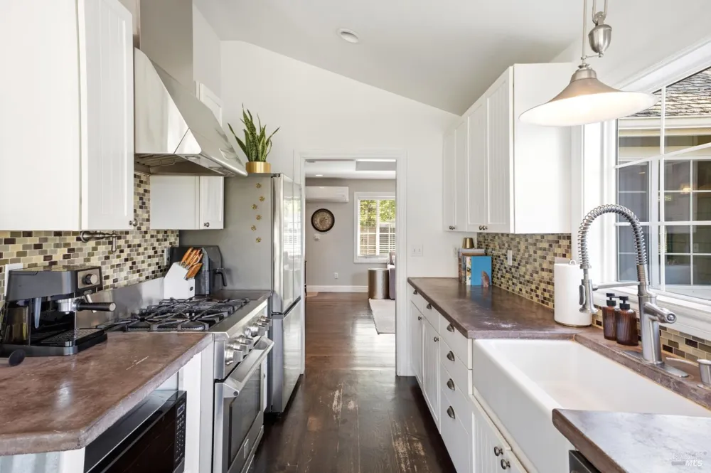 2150 Valley Road Willits, CA 95490