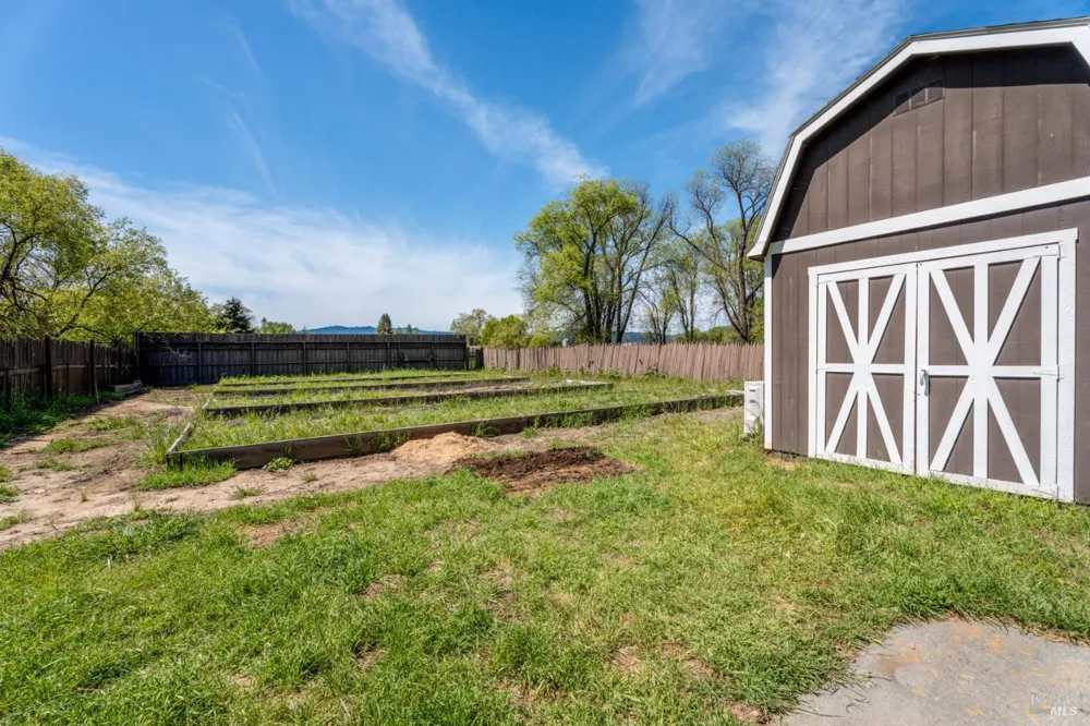 2150 Valley Road Willits, CA 95490