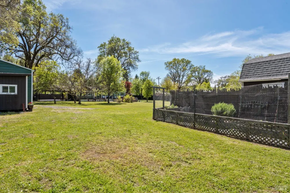 2150 Valley Road Willits, CA 95490