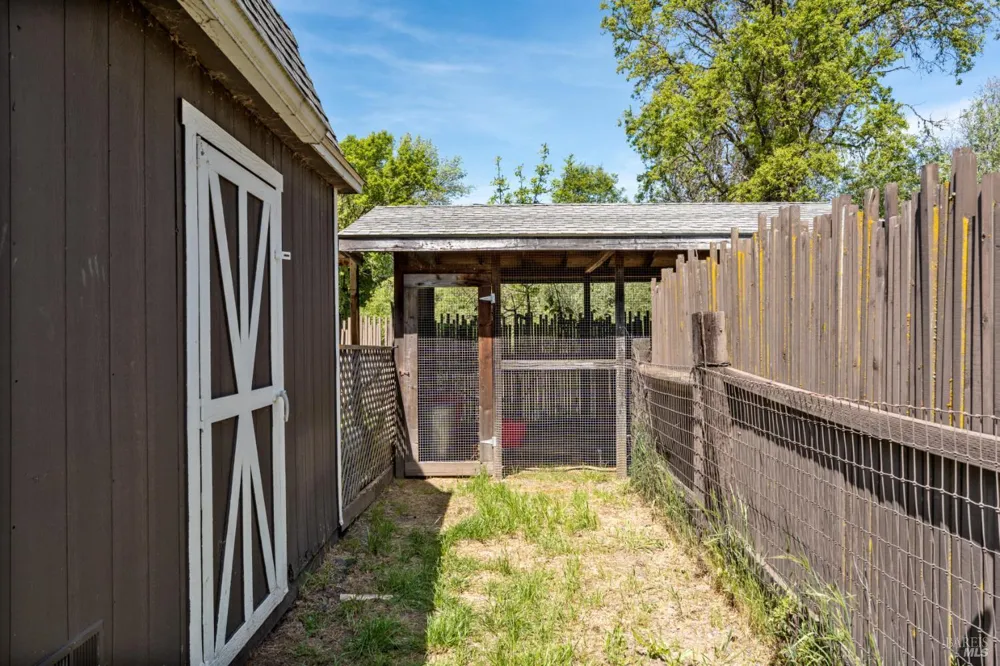 2150 Valley Road Willits, CA 95490
