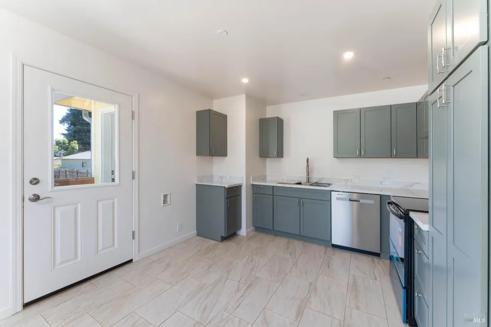 355 North Street Willits, CA 95490