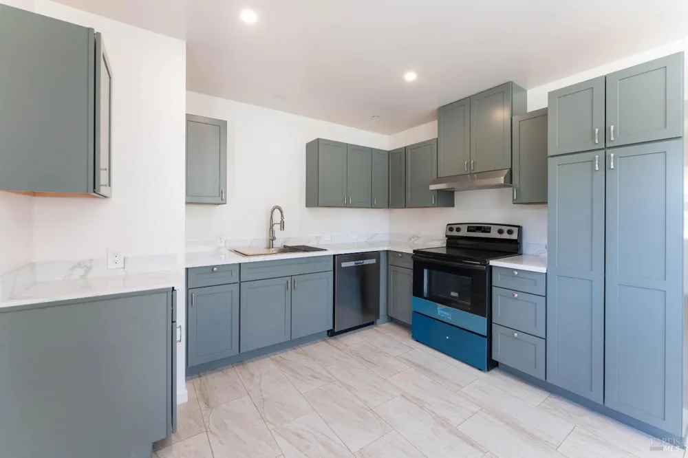 355 North Street Willits, CA 95490