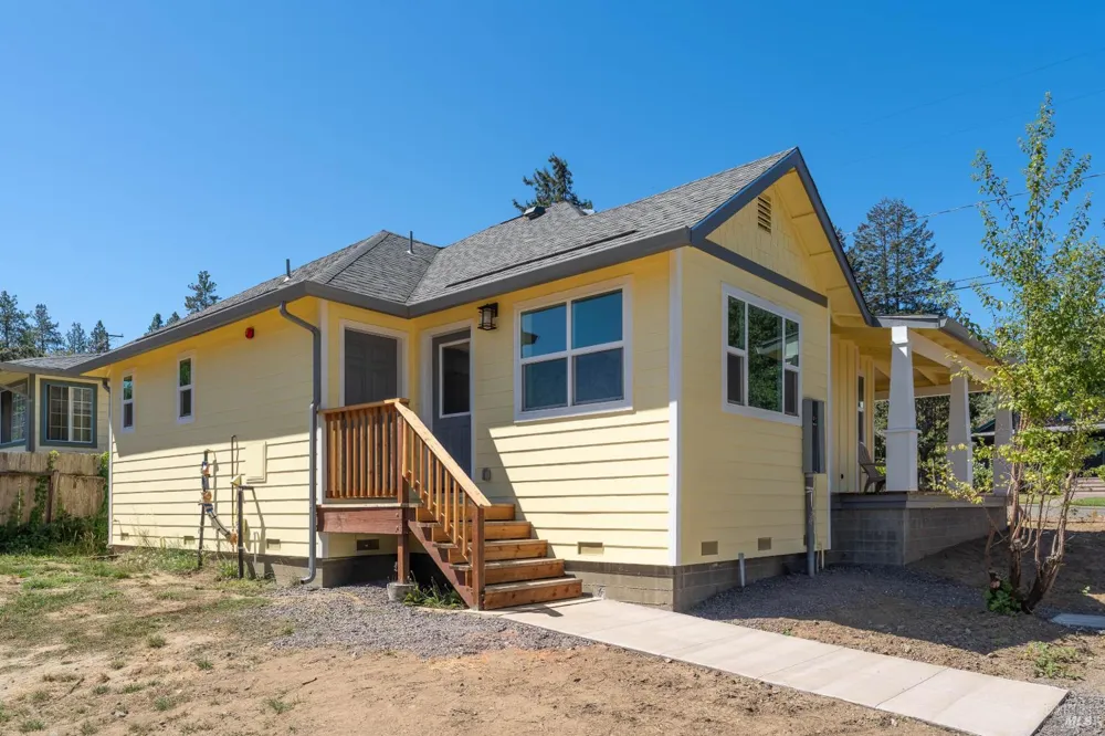 355 North Street Willits, CA 95490