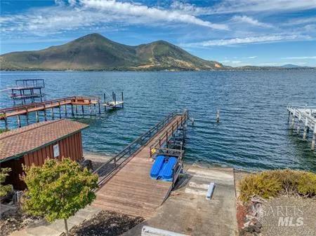 2890 Silverado Lane Clearlake, CA 95422