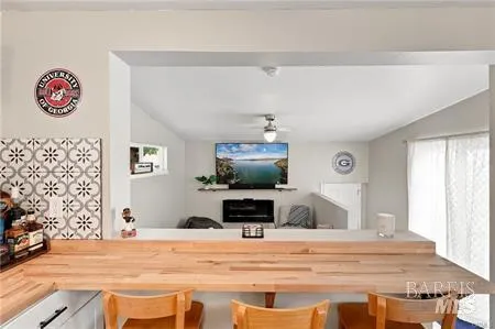 2890 Silverado Lane Clearlake, CA 95422