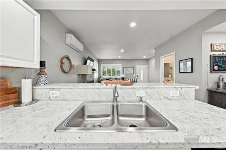 2890 Silverado Lane Clearlake, CA 95422