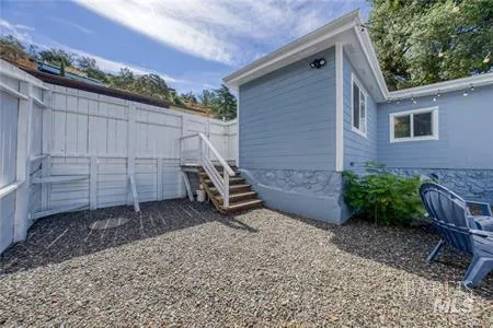 2890 Silverado Lane Clearlake, CA 95422